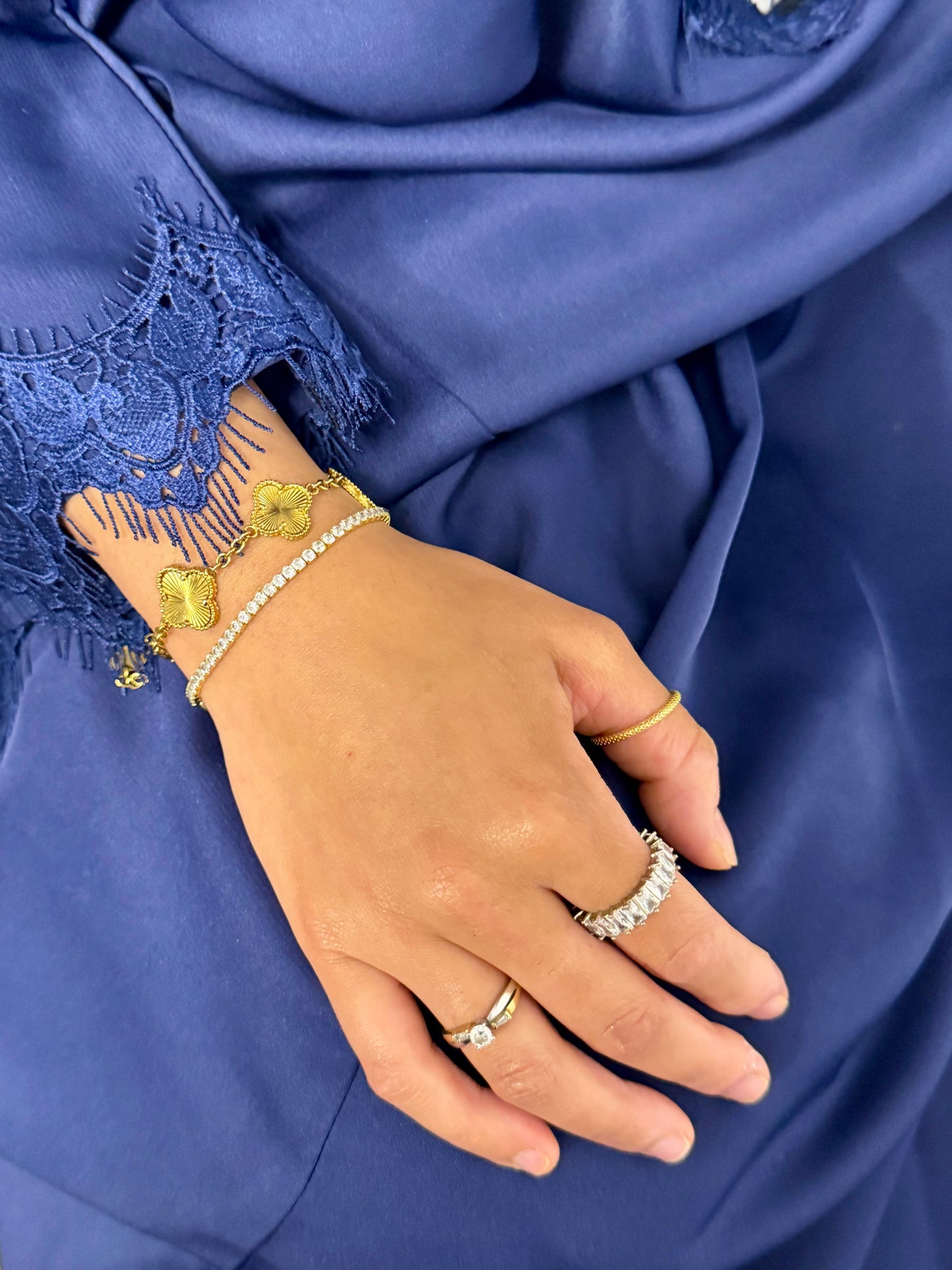 Noor Abaya